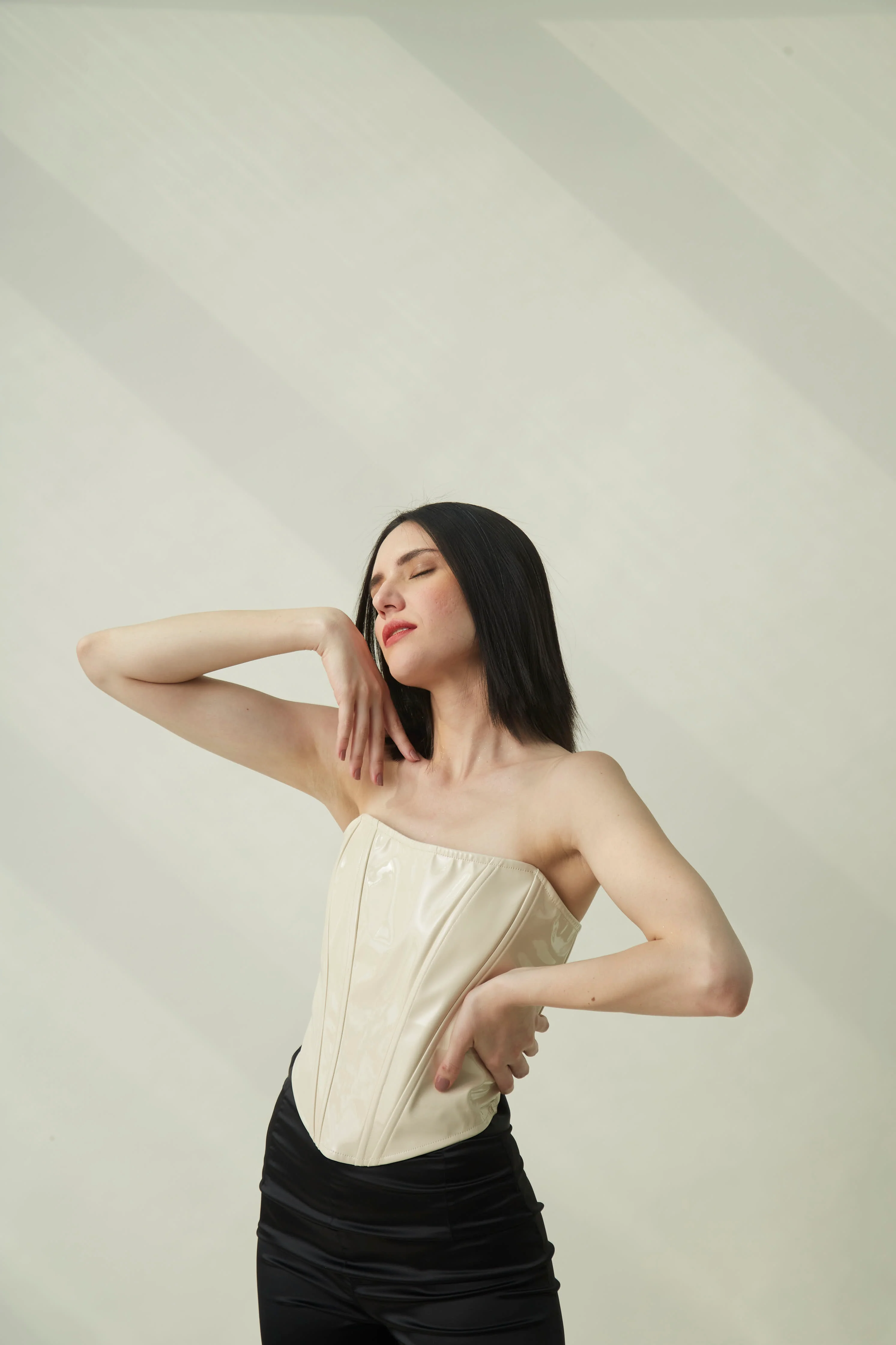 Carla - Off White - Image 3